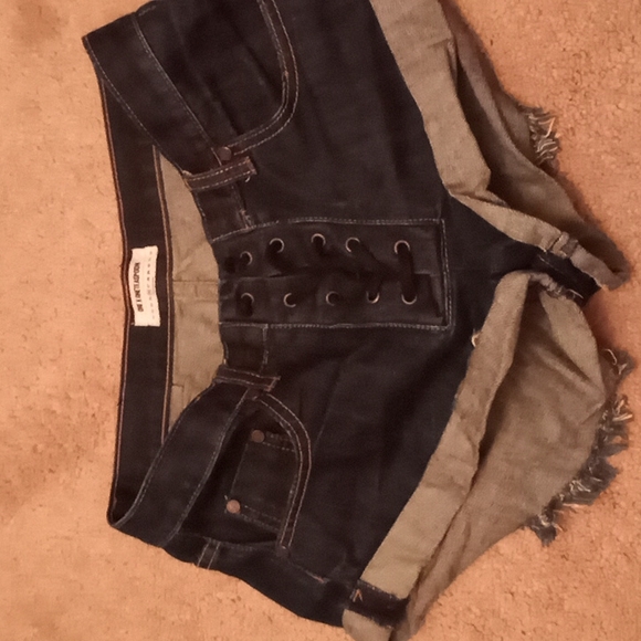 One Teaspoon Bandits shorts - Picture 6 of 7